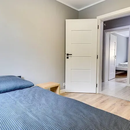 アパート 3b Neu Renoviert 3 Zi Whg 5 Betten 43,36m シュヴェット