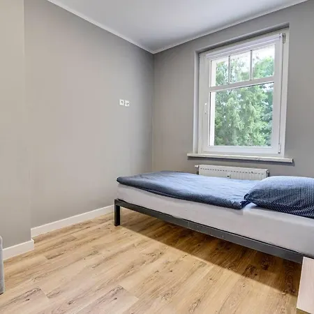 3b Neu Renoviert 3 Zi Whg 5 Betten 43,36m アパート *